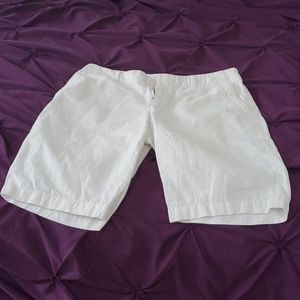 Eddie Bauer white Bermuda shorts